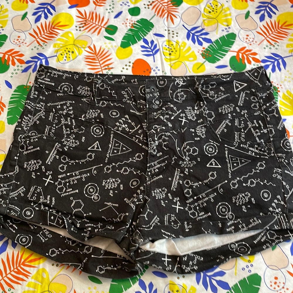 Blackheart High Rise Short. Chemistry. Hot Topic